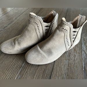 Gently Worn, Girls Ankle Boots size 5